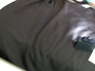 Zwei geile Schlampen tanzen während der Fahrt