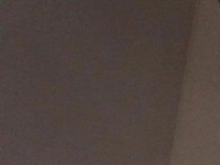 Ich bringe meine Frau zum Orgasmus während sie einen Schwanz reitet - cumeating Cuckold