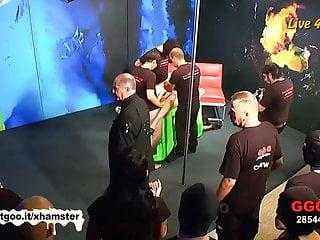 Aymie steht auf Schwänze als aymie