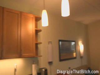 Schöne Brünette Grace in der hündchenstellung gefickt