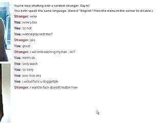 Hübsche Amateurin in der Badewanne will sie ficken