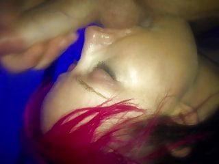 Cherry cherrysoda liebt Sperma im Gesicht