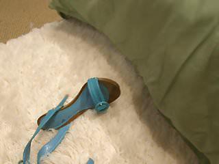 Schöne Brünette Amia Miley doggy style gefickt