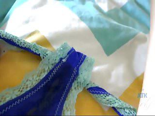 18 jährige Brünette zö doggy style gefickt