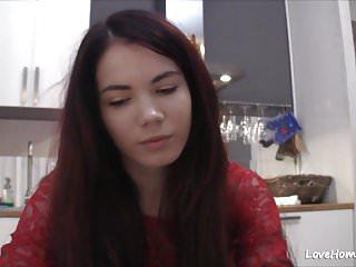 Junges Model fickt vor der Webcam