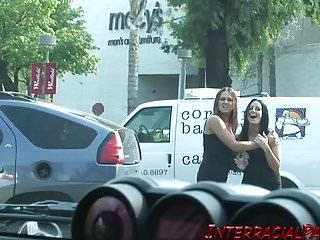 Heisse Blondine hollie reitet auf einem Schwanz