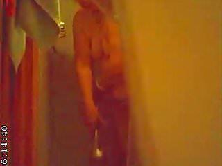 Versteckte Kamera in der japanischen Familie