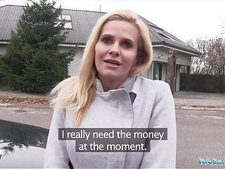 Öffentliche Casting verzweifelte Milf fickt für Job