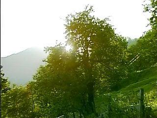 Heidi beim Sex auf der Couch