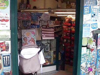 Das Leben der Stripperin stript und fickt einen Kunden