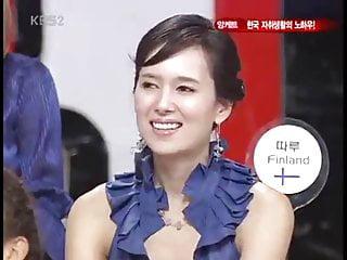 Junge Asiatin wird von einem weissen Kerl flachgelegt