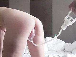 Heisse neue Freundin Tina Crow wird gefesselt und zum Orgasmus gebracht